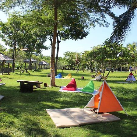 Hotel Grand Luley Manado Esterno foto