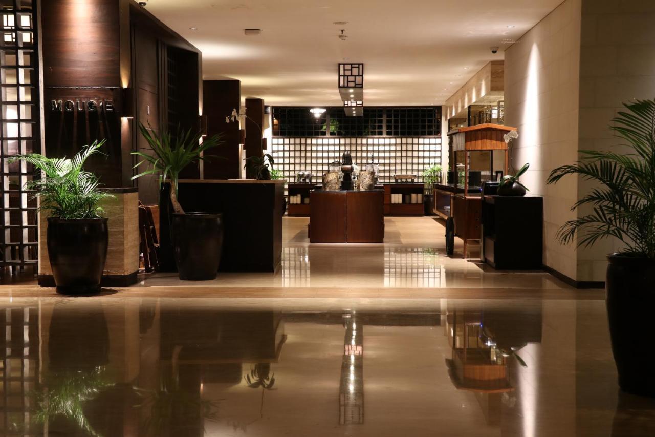 Hotel Grand Luley Manado Esterno foto